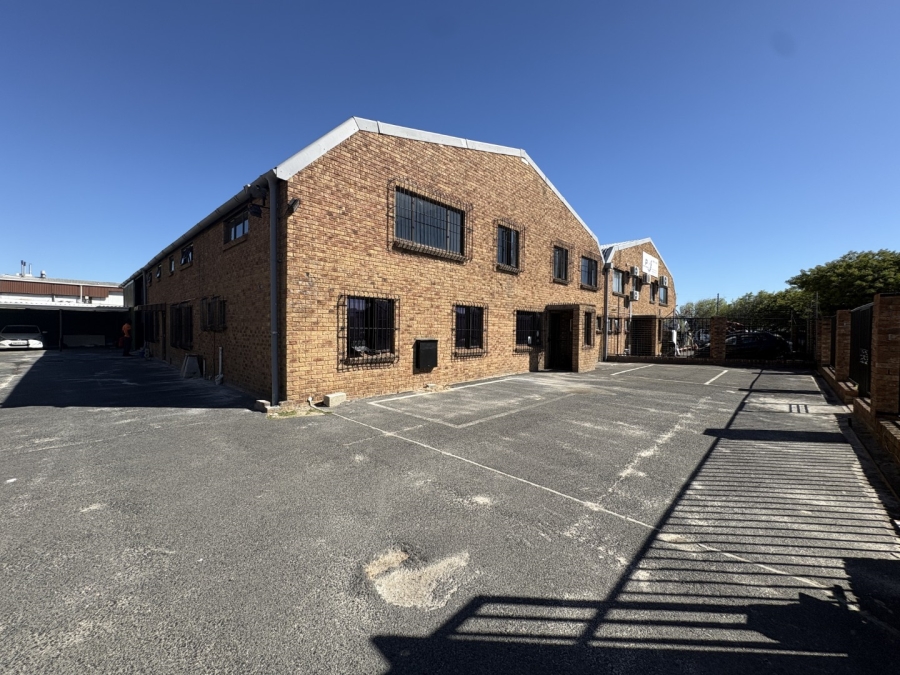 To Let Commercial Property for Rent in Montague Gardens Western Cape